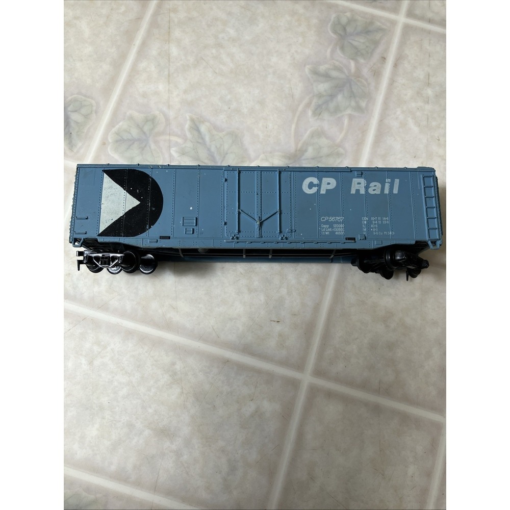 TYCO 339D‎ HO Scale BoxCar 50 Foot Plug Door C. P. Rail, Canadian Pacific Rail